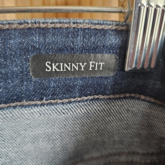 Judy Blue Women's Blue Distressed Jeans - Picture 5 of 14